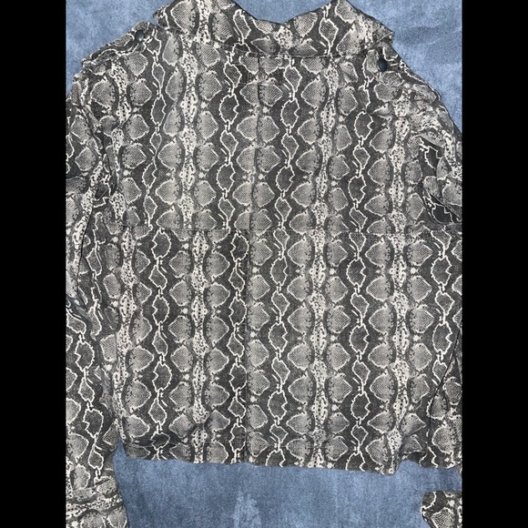 Blank nyc snake pattern crop moto jacket- NWT - Picture 3 of 7